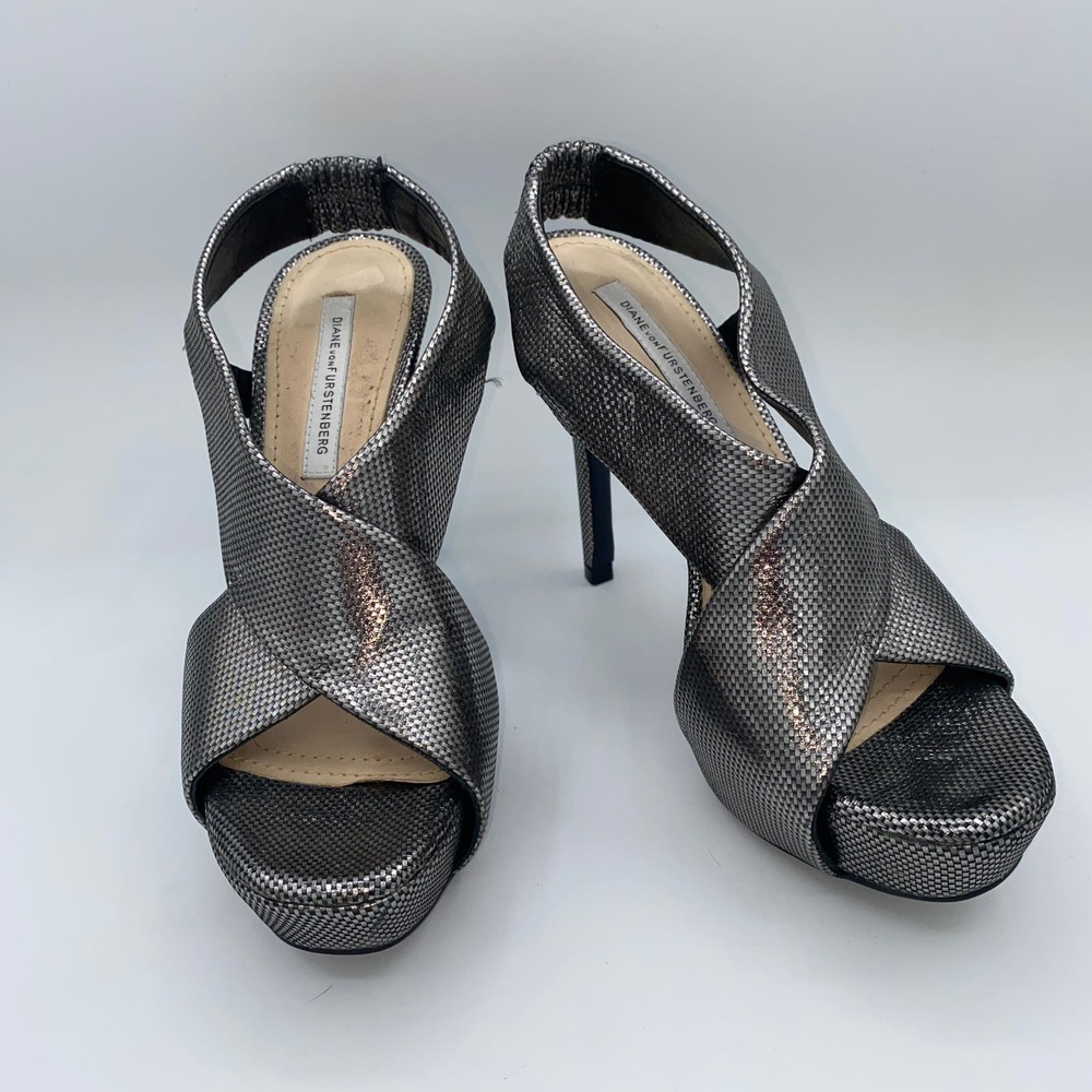 Diane Von Furstenberg Pewter Silver Zia Platform Heel Sandals Women's Size 6.5